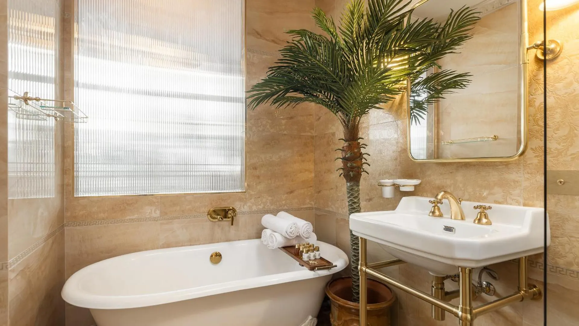 The Donatella Suite - Champs Elysees Παρίσι 0*,  Γαλλία